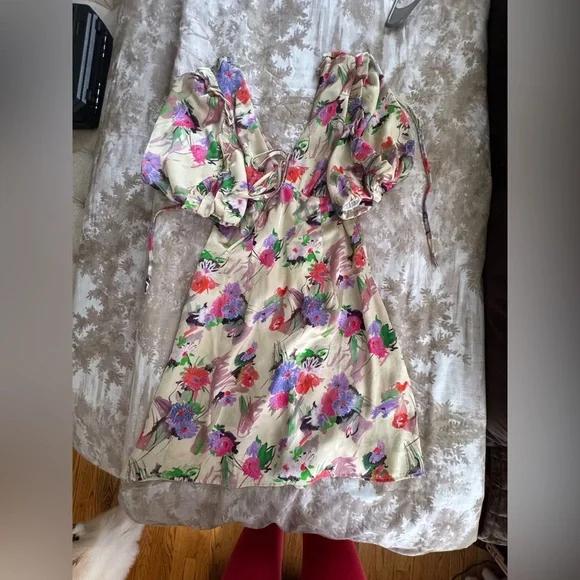 Topshop sketched floral tie front mini dress in multi​ - Picture 2 of 10